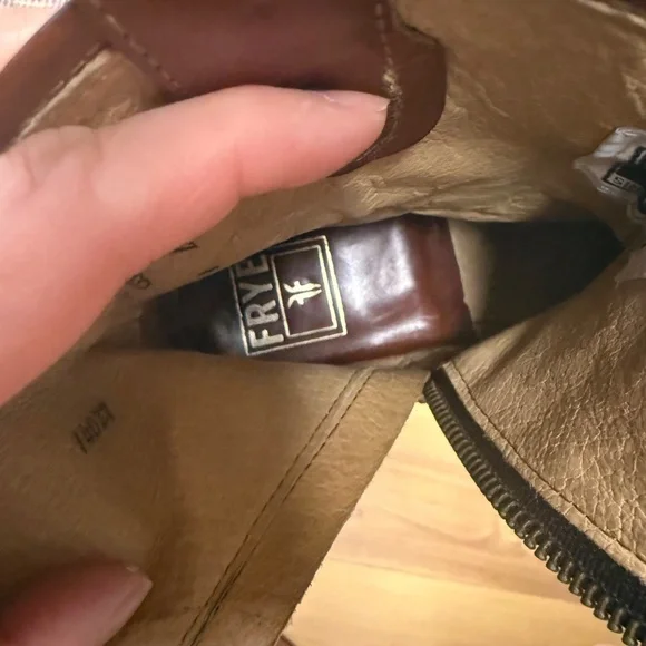 FRYE Women's Melissa Button Short Boot Booties Sz US 6 B Brown Leather - Picture 16 of 16